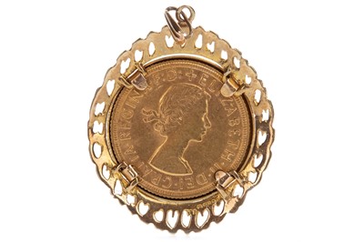 Lot 98 - A GOLD SOVEREIGN, 1958