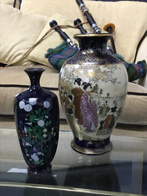 Lot 475 - AN EARLY 20TH CENTURY JAPANESE SATSUMA VASE AND A CLOISONNE VASE