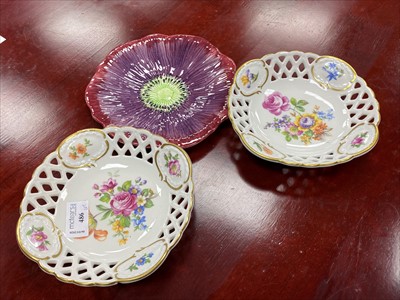 Lot 486 - A COLLECTION OF VICTORIAN AND LATER ASHETS AND OTHER CERAMICS