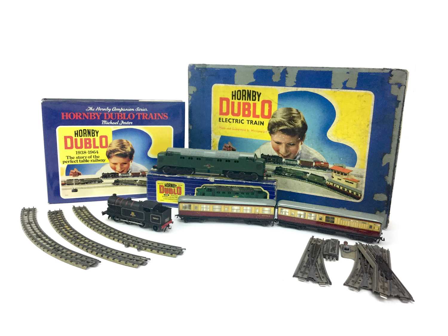 Lot 1621 - A LOT OF BOXED HORNBY DUBLO LOCOMOTIVES AND TENDER