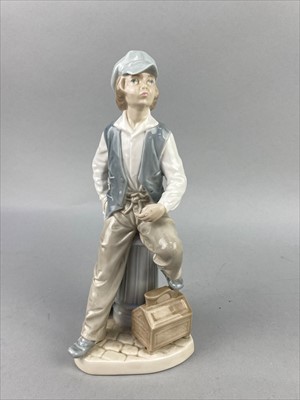 Lot 21 - A LOT OF LLADRO AND NAO FIGURES
