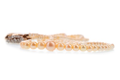 Lot 479 - A PEARL NECKLACE