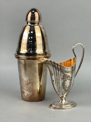 Lot 267 - A SILVER PLATED COCKTAIL SHAKER AND OTHER ITEMS