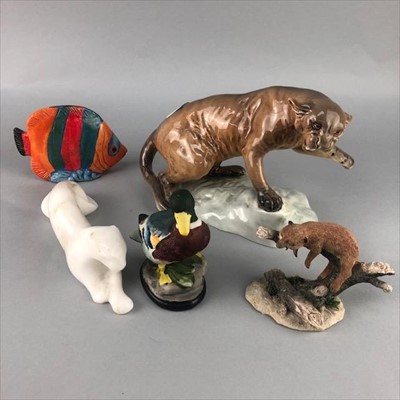 Lot 272 - A BESWICK FIGURE OF A LYNX AND OTHER CERAMICS