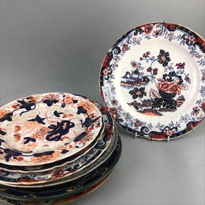 Lot 142 - A CHEESE DISH AND COVER, A ROYAL WINTON PLANT POT AND OTHER CERAMICS