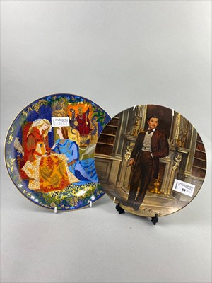 Lot 89 - A LOT OF SIX 'GONE WITH THE WIND' PICTURE PLATES AND FOUR OTHERS