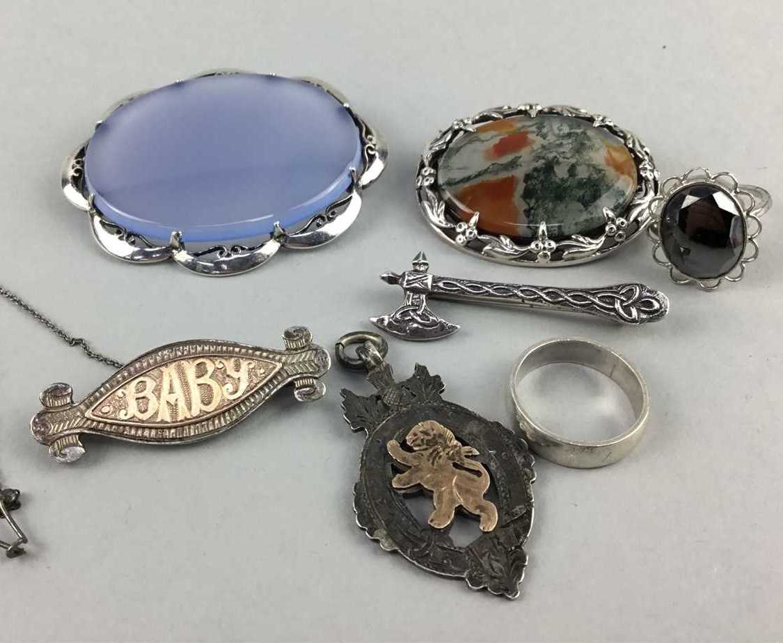 Lot 134 - A LOT OF SCOTTISH AND OTHER JEWELLERY