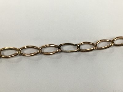 Lot 707 - A GOLD WATCH CHAIN
