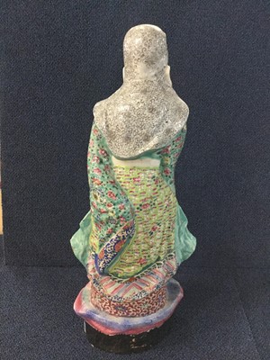 Lot 782 - A 20TH CENTURY CHINESE CERAMIC FIGURE