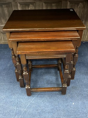 Lot 170 - A MAHOGANY DINING TABLE AND EIGHT CHAIRS AND A MAHOGANY NEST OF THREE TABLES