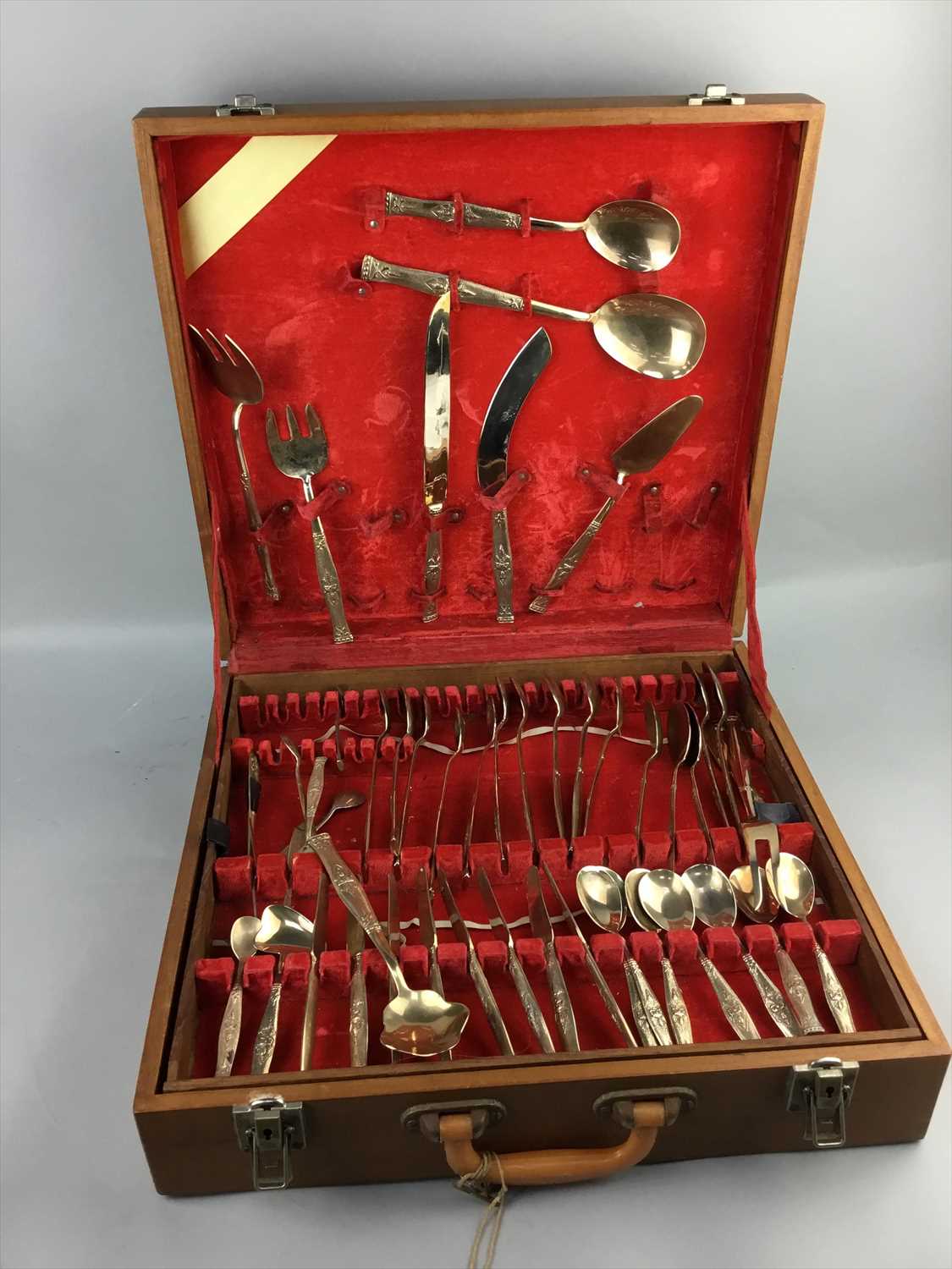 Lot 162 - A CANTEEN OF PLATED CUTLERY