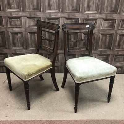 Lot 355 - A PAIR OF 20TH CENTURY OAK DINING CHAIRS