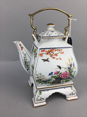 Lot 478 - A JAPANESE TEA POT ON A CERAMIC STAND AND A CHINESE VASE