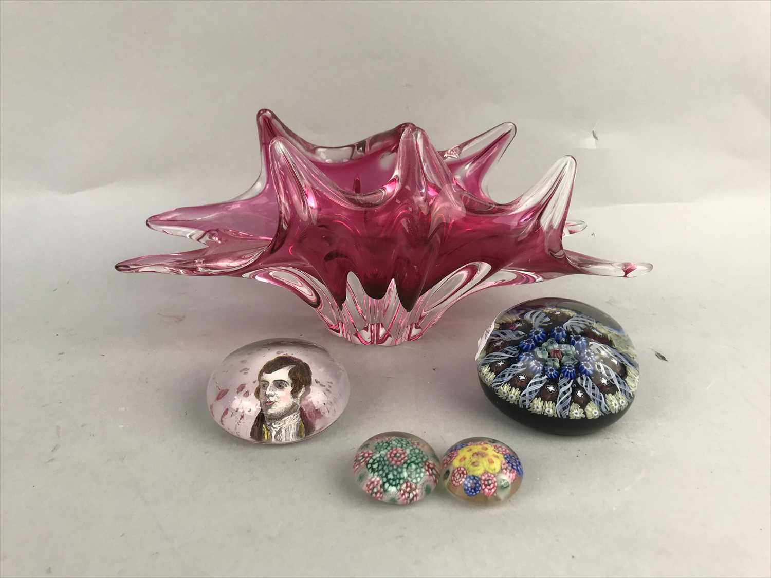 Lot 384 - A MILLE FIORI GLASS PAPERWEIGHT AND OTHER GLASS ITEMS