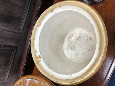 Lot 390 - A STONEWARE CROCK AND OTHER CROCKS