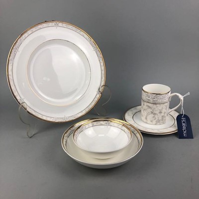 Lot 277 - A ROYAL DOULTON 'NAPLES' PART DINNER SERVICE