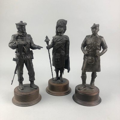 Lot 138 - A LOT OF FIVE COMPOSITE MILITARY FIGURES