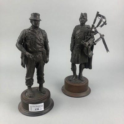 Lot 138 - A LOT OF FIVE COMPOSITE MILITARY FIGURES