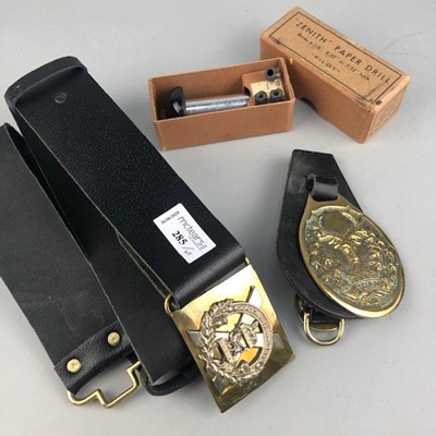 Lot 285 - A COLLECTION OF GORDON HIGHLANDER ITEMS