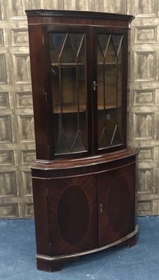 Lot 337 - A MAHOGANY REPRODUCTION CORNER CUPBOARD