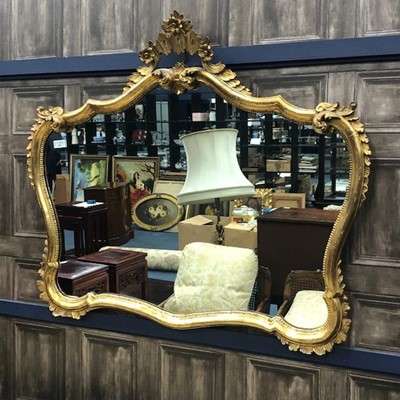 Lot 350 - A MODERN WALL MIRROR IN A GILT FRAME