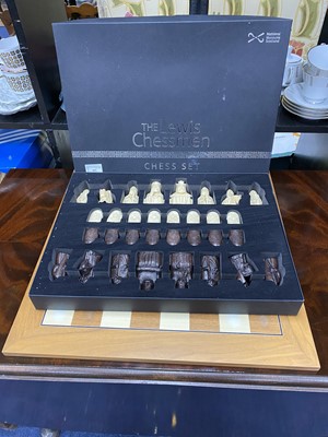 Lot 405 - 'THE LEWIS CHESSMAN' CHESS SET AND A CHESS BOARD