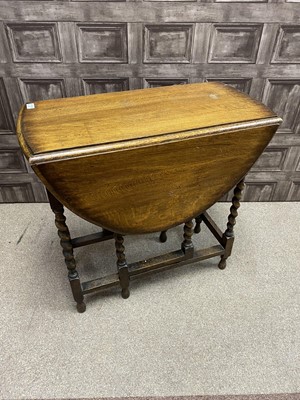 Lot 410 - AN OAK GATELEG OCCASIONAL TABLE