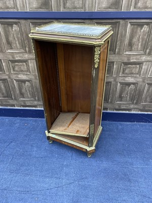 Lot 216 - A 20TH CENTURY MARBLE TOPPED OPEN BOOKCASE