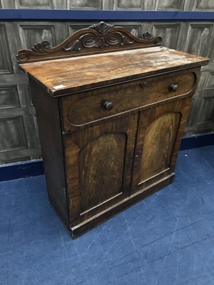 Lot 217 - A VICTORIAN MAHOGANY CHIFFONIER