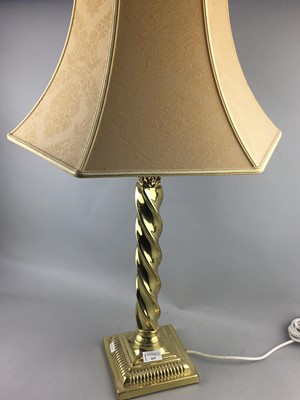 Lot 265 - A BRASS TABLE LAMP
