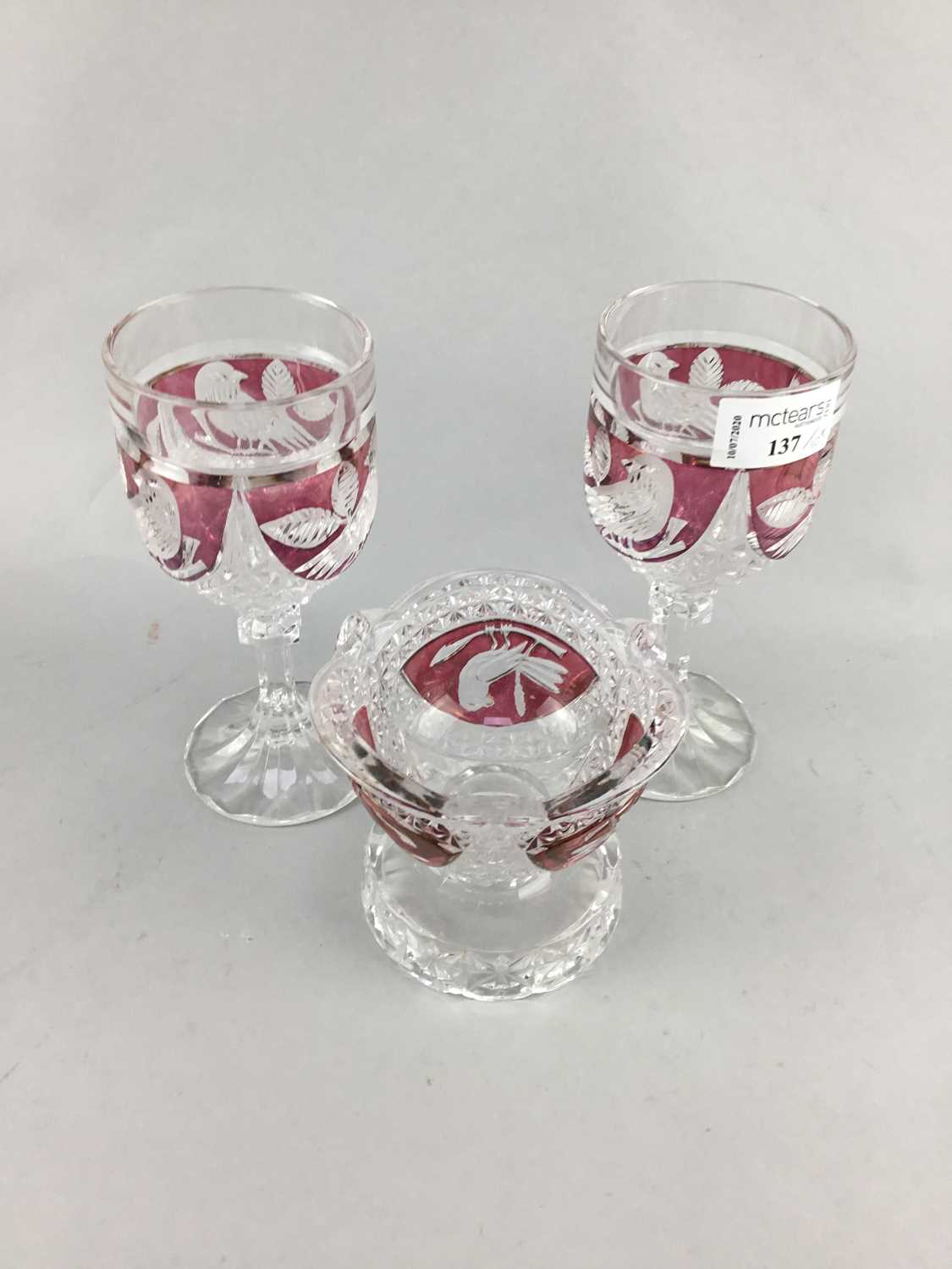 Lot 137 - A PAIR OF GLASS GOBLETS, A MATCHING BOWL AND OTHER ITEMS