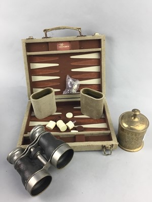 Lot 322 - A PAIR OF FIELD GLASSES, BACKGAMMON SET AND OTHER ITEMS