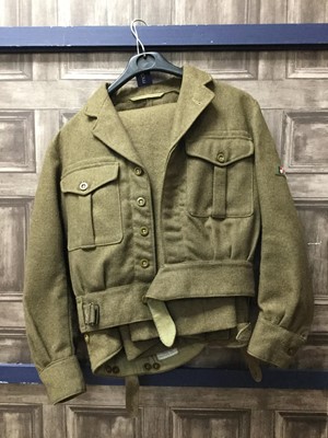Lot 1692 - AN EARLY 20TH CENTURY ARMY UNIFORM