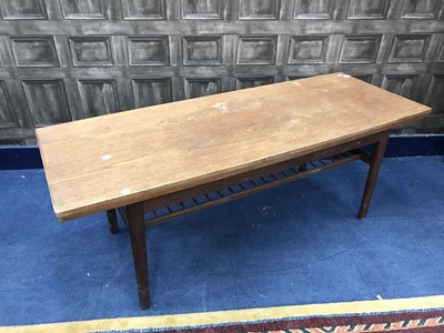 Lot 111 - A RETRO COFFEE/DINING TABLE