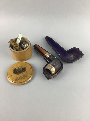 Lot 107 - A SMOKER'S PIPE IN FITTED CASE AND OTHER ITEMS