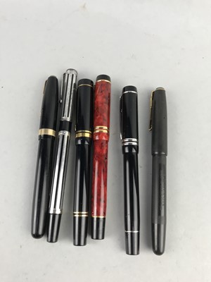 Lot 68 - THREE PARKER DUOFOLD FOUNTAIN PENS AND THREE OTHERS