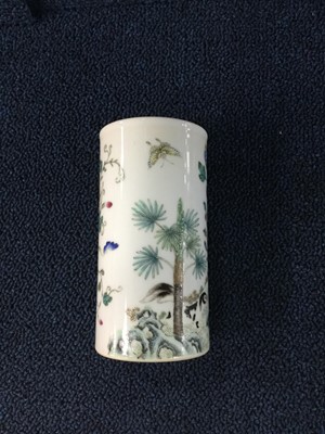 Lot 849 - AN EARLY 20TH CENTURY CHINESE BRUSH POT