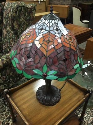 Lot 348 - A TIFFANY STYLE TABLE LAMP