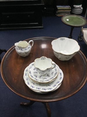 Lot 370 - A SHELLEY DERBY PATTERN TEA SERVICE AND A PAIR OF CERAMIC JUGS