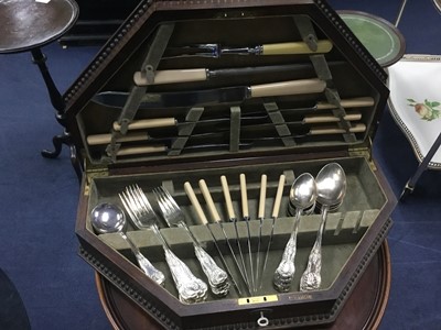 Lot 303 - AN OAK CANTEEN OF SILVER PLATED CUTLERY AND OTHER ITEMS