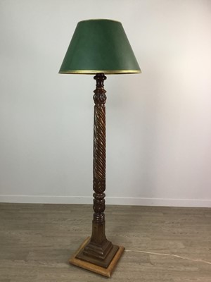 Lot 1213 - A VICTORIAN MAHOGANY BEDPOST FLOOR LAMP
