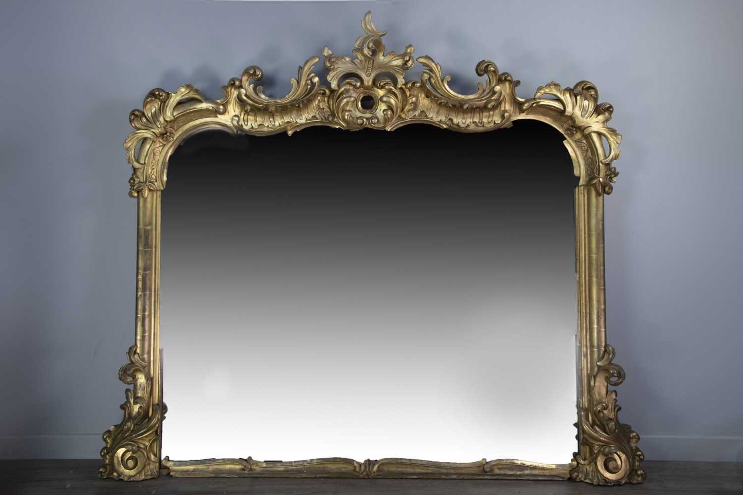 Lot 1242 - A GILTWOOD OVERMANTEL MIRROR