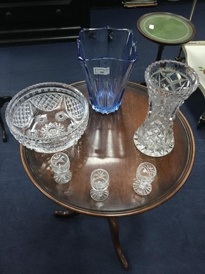 Lot 382 - A LOT OF CRYSTAL AND GLASS WARES