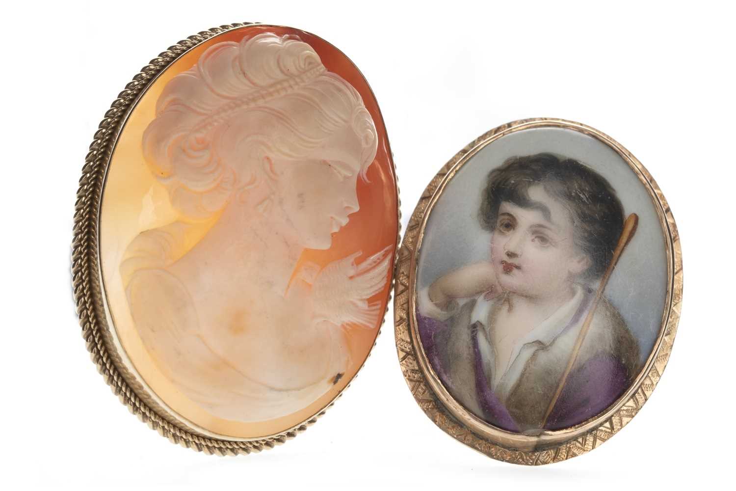 Lot 342 - TWO BROOCHES