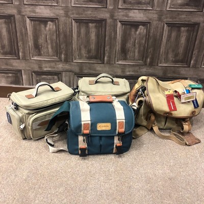 Lot 184 - A LOT OF CAMERA BAGS