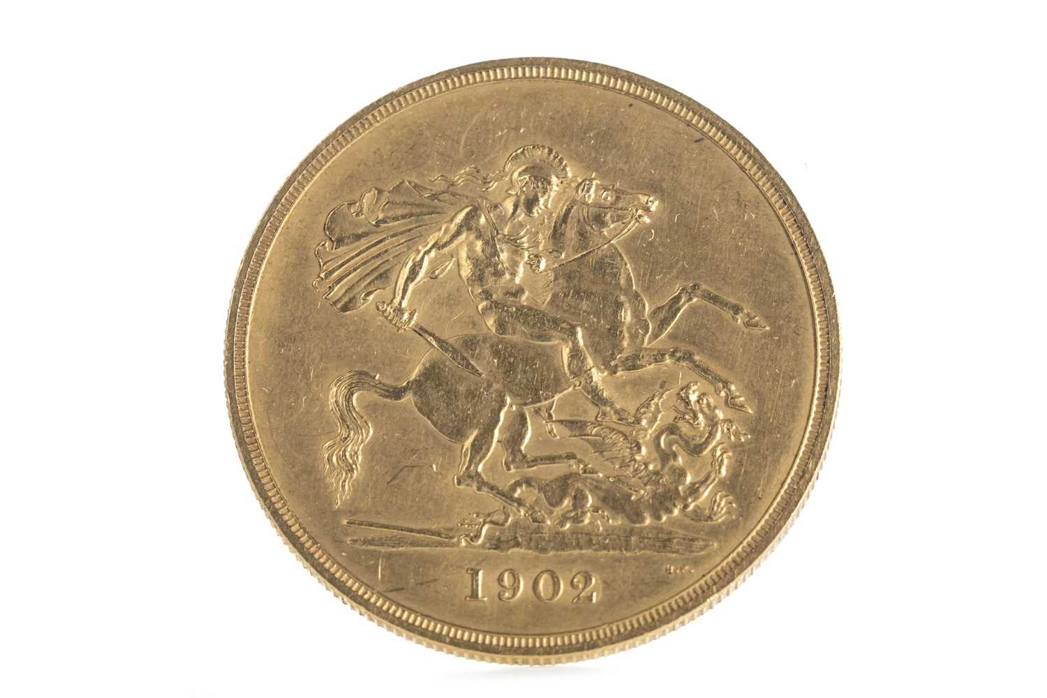 Lot 1 - A GOLD FIVE POUND COIN DATED 1902