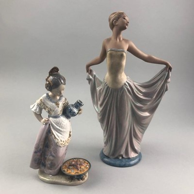 Lot 34 - A LOT OF TWO LLADRO FIGURES