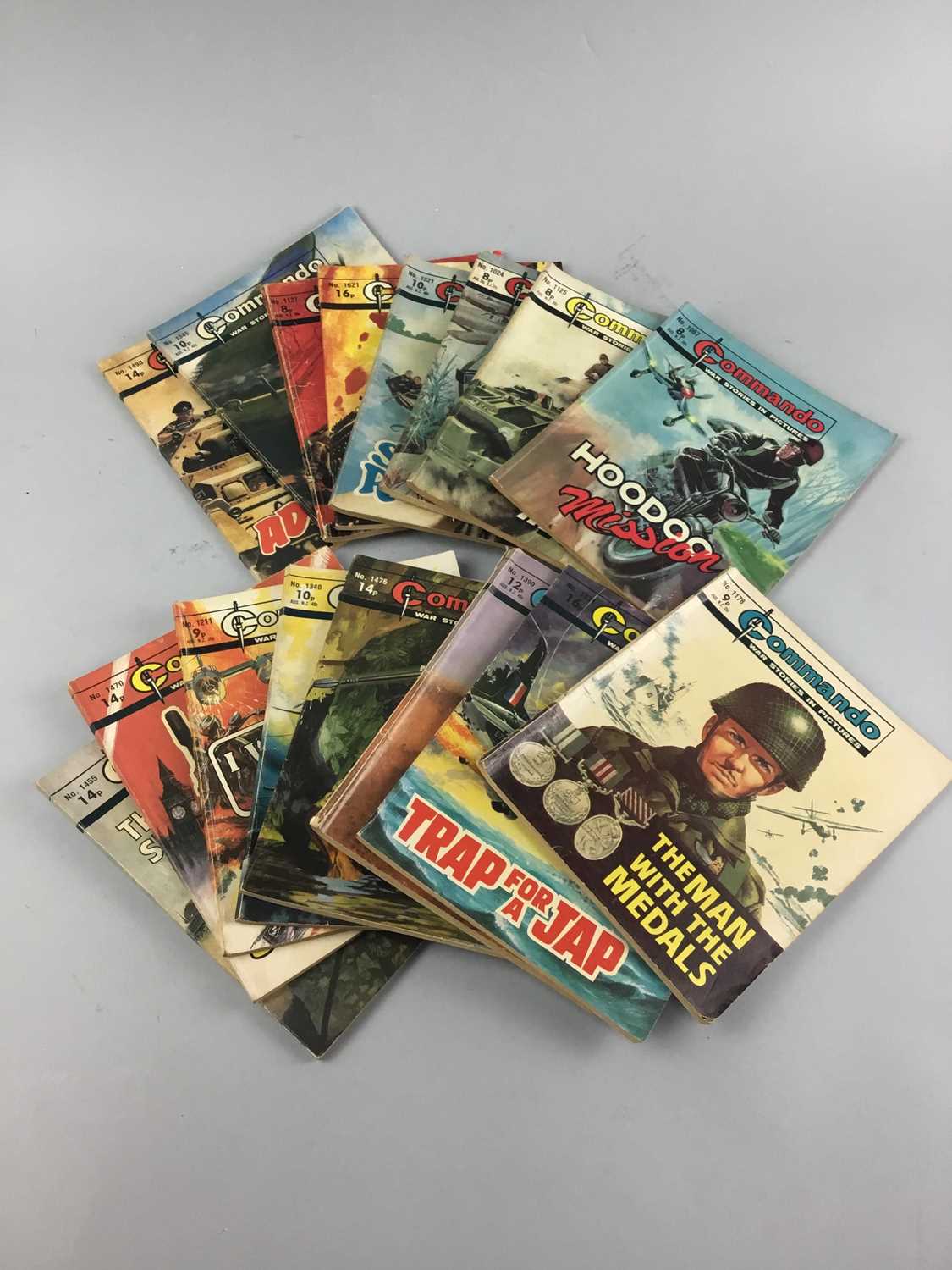 Lot 131 - A LOT OF COMMANDO COMICS