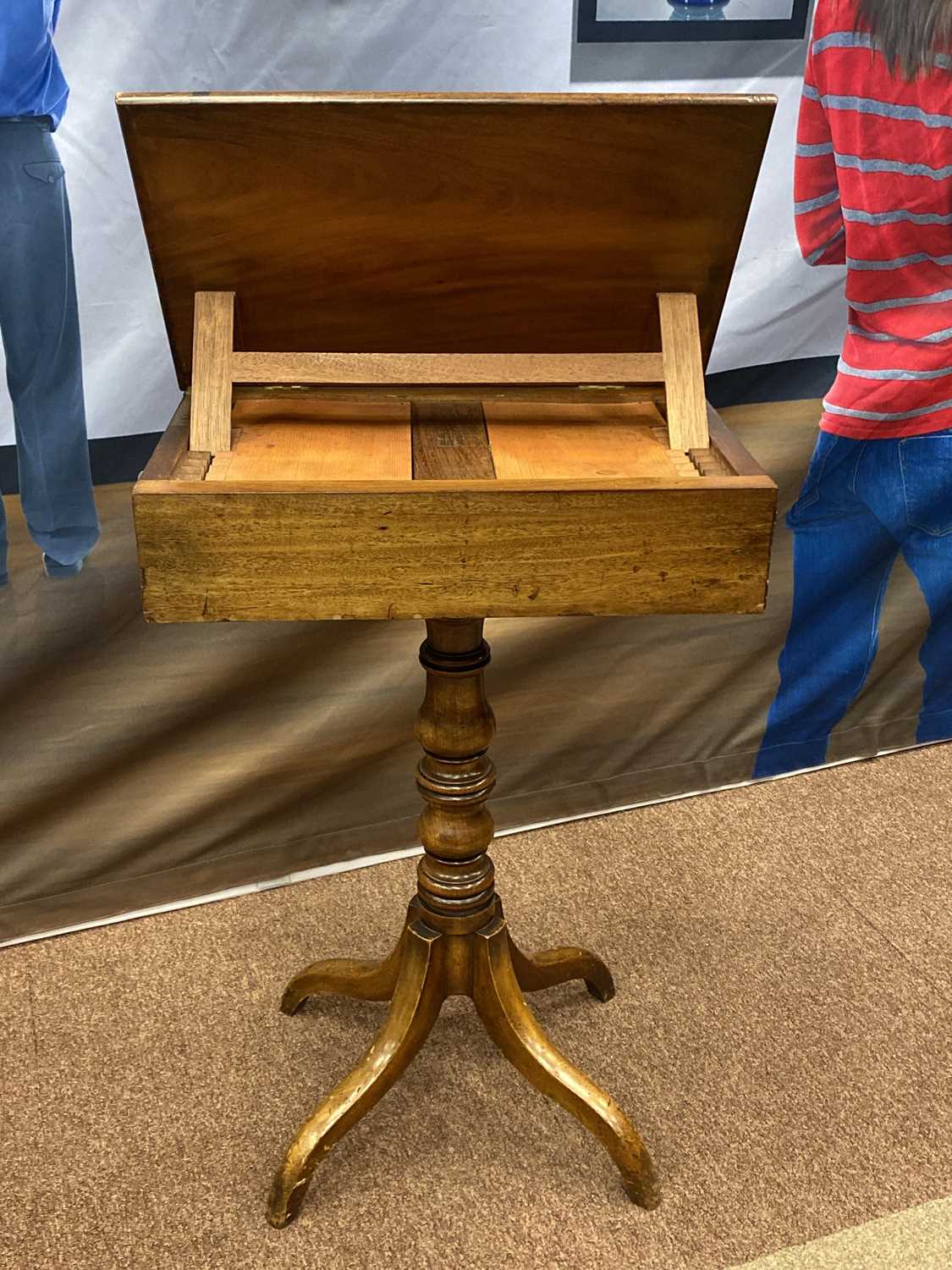 Lot 1366 - A VICTORIAN MAHOGANY OBLONG READING TABLE