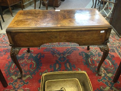 Lot 1379 - A WALNUT DRESSING TABLE OF QUEEN ANNE DESIGN
